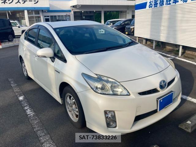 Toyota PRIUS 2010-05 8526697-1
