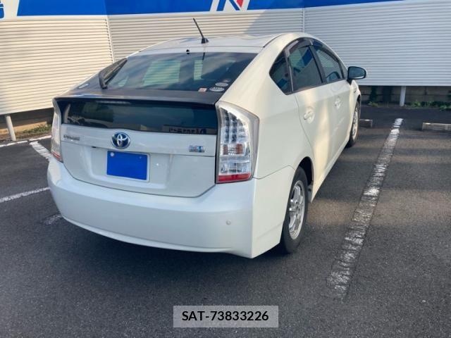 Toyota PRIUS 2010-05 8526697-3