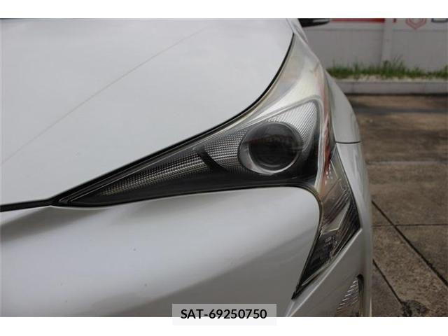 Toyota PRIUS 2017-02 8526650-15