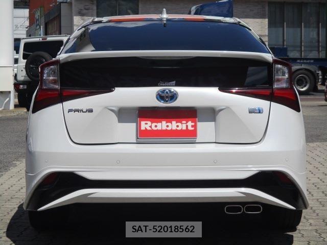 Toyota PRIUS 2021-09 8526617-11