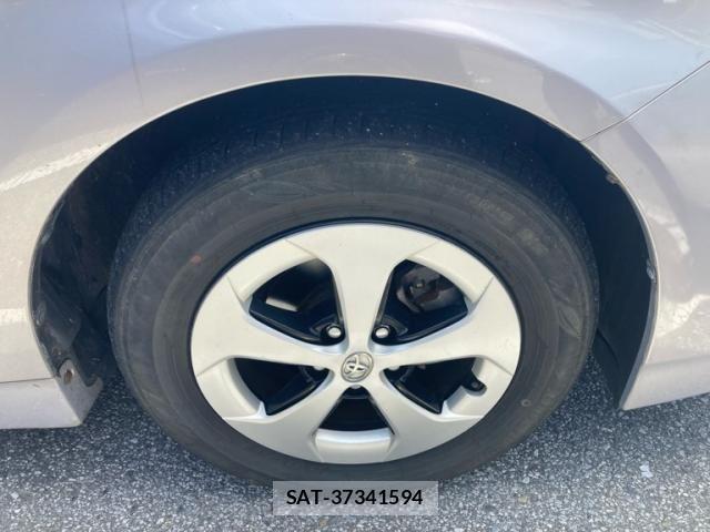 Toyota PRIUS 2013-11 8526696-9