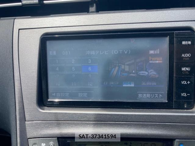 Toyota PRIUS 2013-11 8526696-18