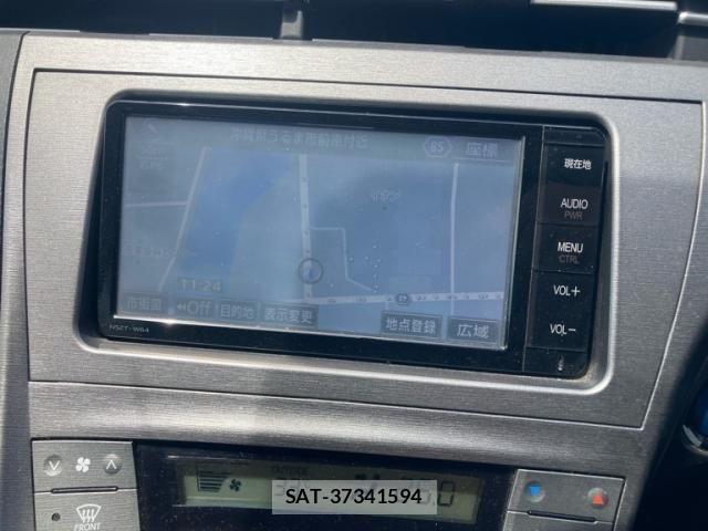 Toyota PRIUS 2013-11 8526696-20
