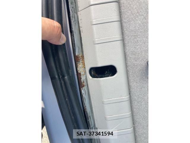 Toyota PRIUS 2013-11 8526696-21