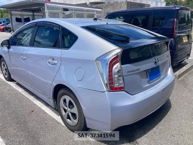 Toyota PRIUS 2013-11 8526696-3