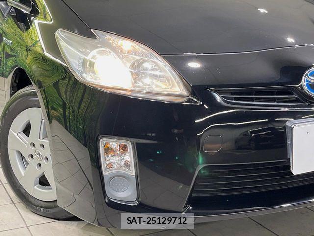 Toyota PRIUS 2011-01 8526666-11