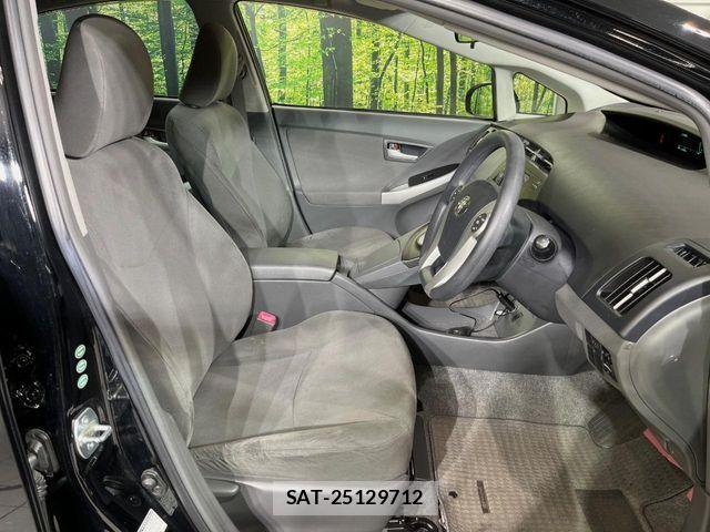 Toyota PRIUS 2011-01 8526666-7
