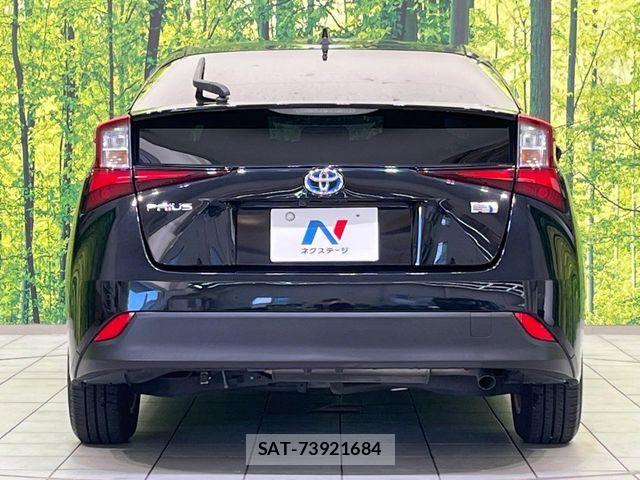 Toyota PRIUS 2019-03 8526629-14
