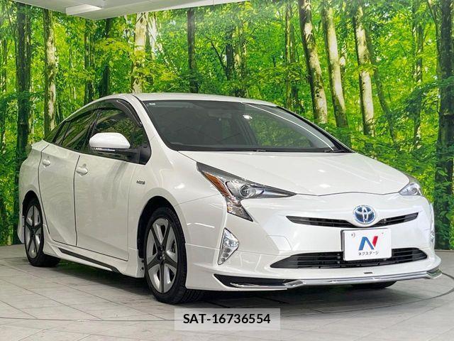 Toyota PRIUS 2016-06 8526626-15
