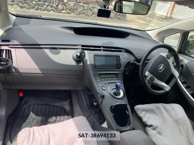 Toyota PRIUS 2010-11 8526694-12