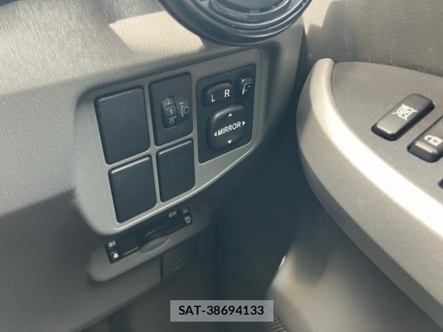 Toyota PRIUS 2010-11 8526694-17