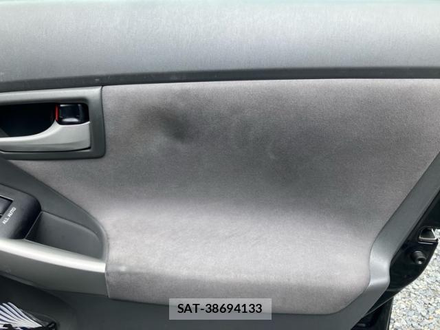 Toyota PRIUS 2010-11 8526694-21