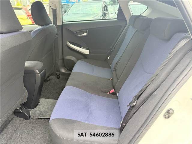 Toyota PRIUS 2014-03 8526663-9