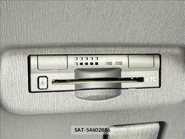 Toyota PRIUS 2014-03 8526663-12