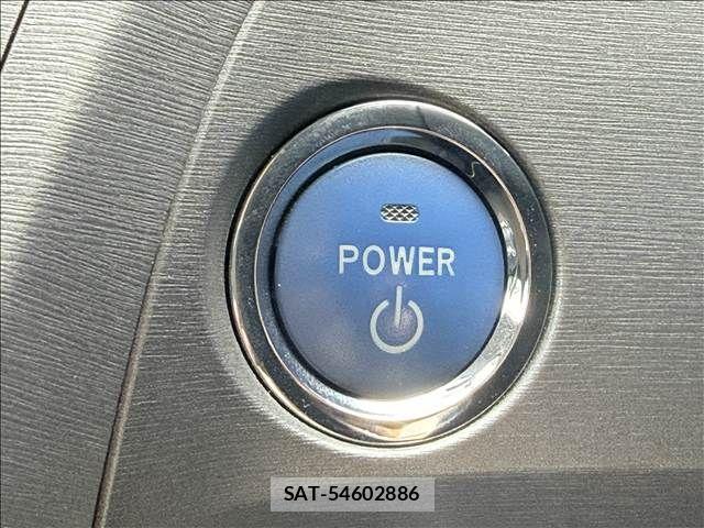 Toyota PRIUS 2014-03 8526663-13