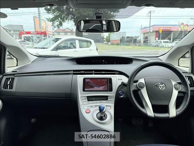 Toyota PRIUS 2014-03 8526663-1