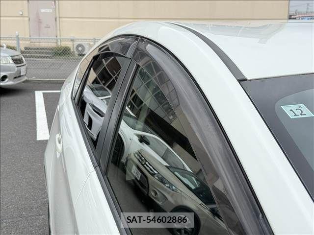 Toyota PRIUS 2014-03 8526663-29