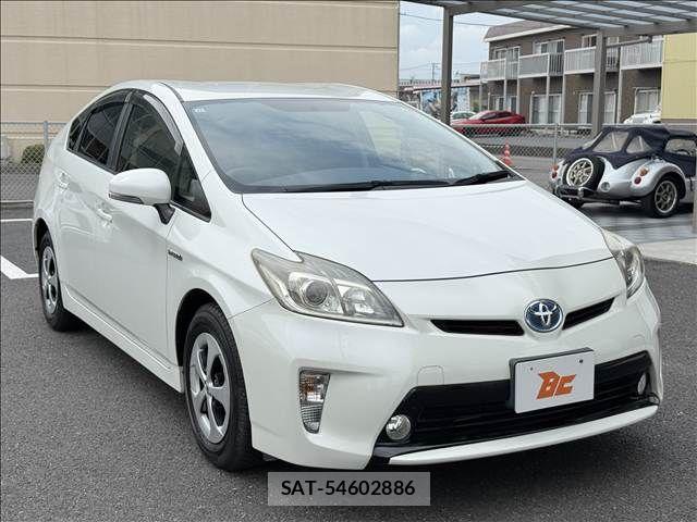 Toyota PRIUS 2014-03 8526663-4