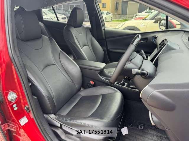 Toyota PRIUS 2017-03 8563229-10