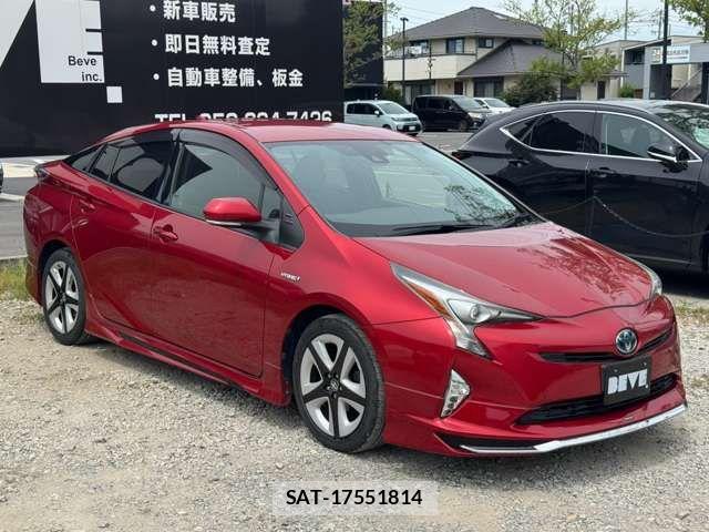 Toyota PRIUS 2017-03 8563229-18