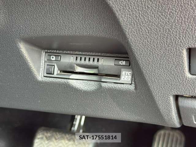 Toyota PRIUS 2017-03 8563229-8