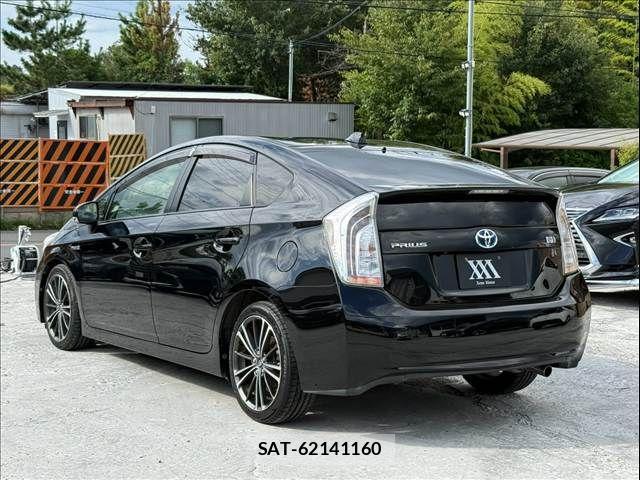 Toyota PRIUS 2012-08 8563250-6