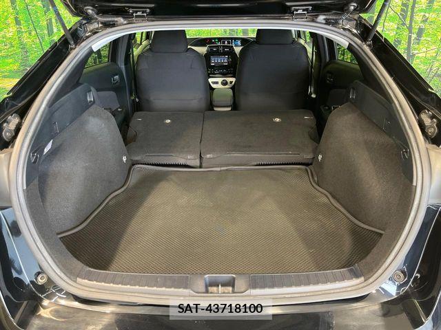 Toyota PRIUS 2017-06 8563218-9
