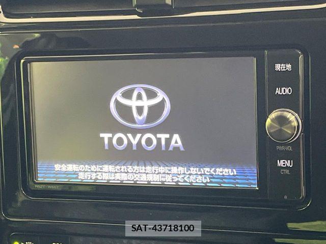 Toyota PRIUS 2017-06 8563218-2