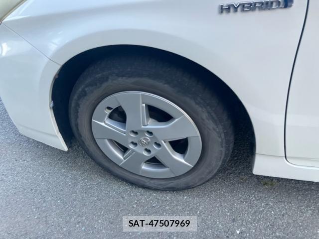 Toyota PRIUS 2011-11 8563268-5