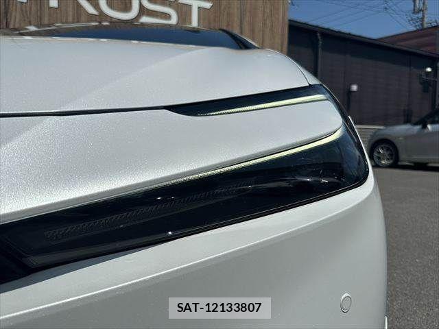 Toyota PRIUS 2023-02 8563202-23