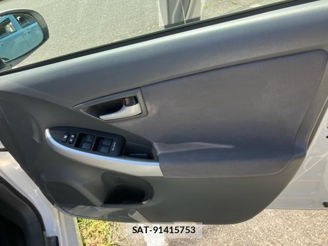 Toyota PRIUS 2009-09 8563263-14