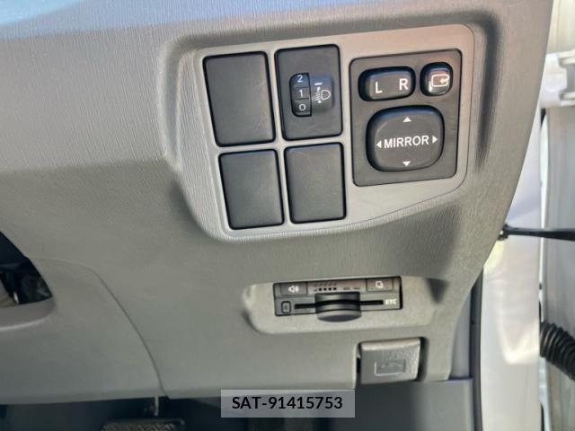 Toyota PRIUS 2009-09 8563263-16
