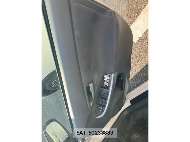 Toyota PRIUS 2011-10 8563266-9