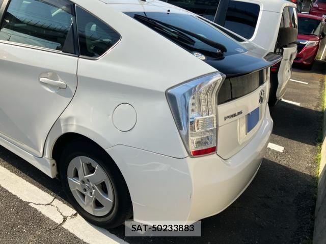 Toyota PRIUS 2011-10 8563266-3
