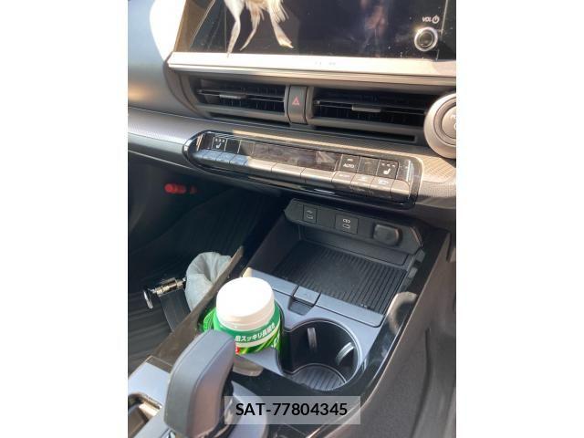 Toyota PRIUS 2025-10 8563206-15