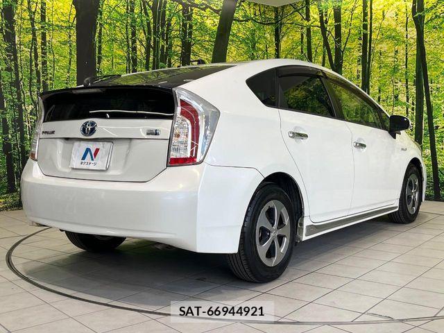 Toyota PRIUS 2013-05 8563231-16