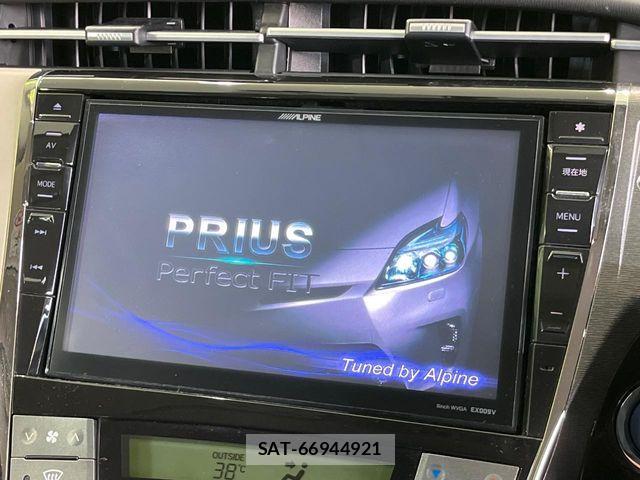 Toyota PRIUS 2013-05 8563231-2