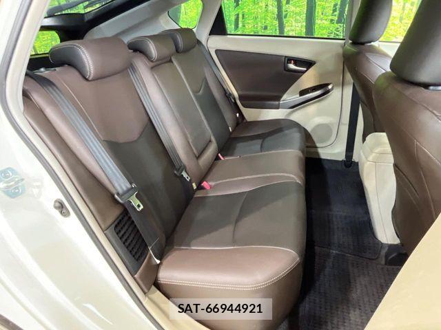 Toyota PRIUS 2013-05 8563231-8