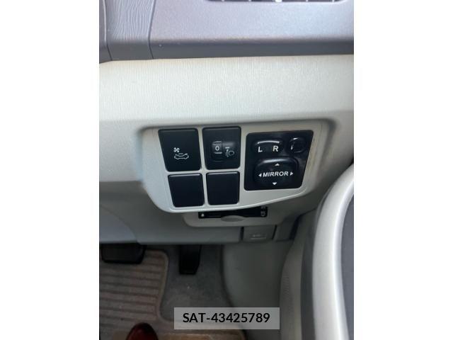 Toyota PRIUS 2010-04 8563265-14