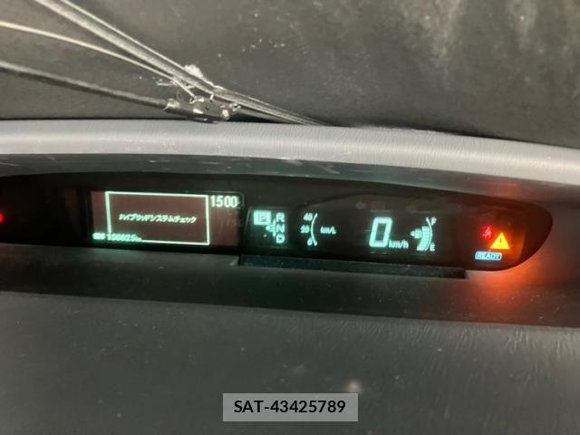 Toyota PRIUS 2010-04 8563265-15