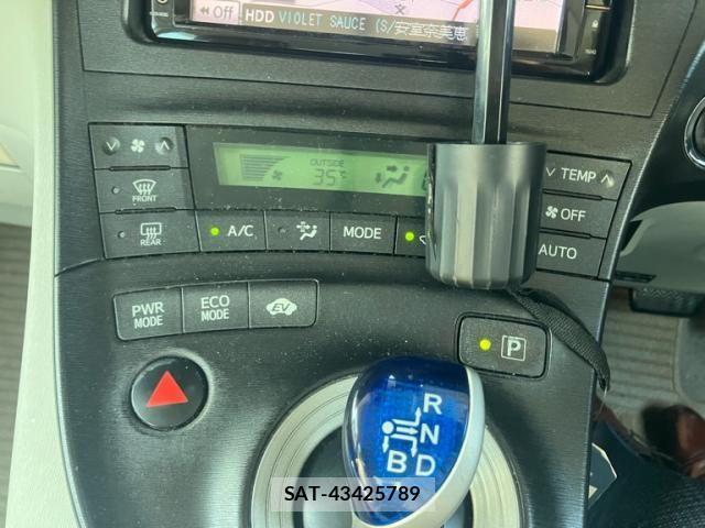 Toyota PRIUS 2010-04 8563265-17