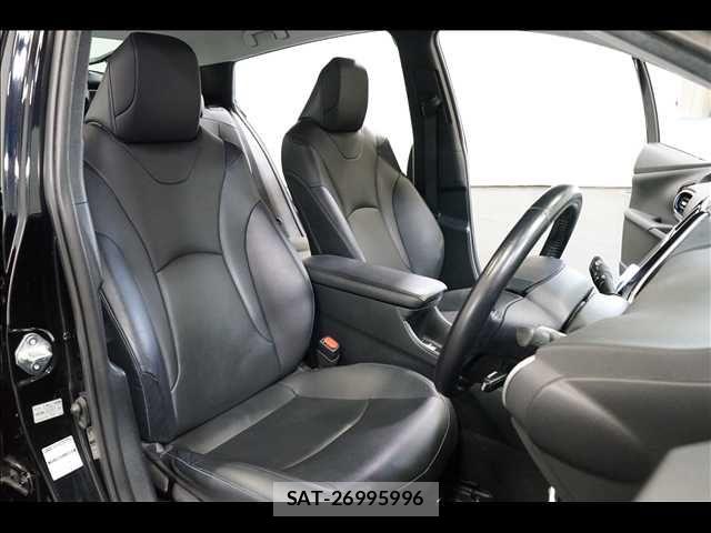Toyota PRIUS 2019-04 8563212-16
