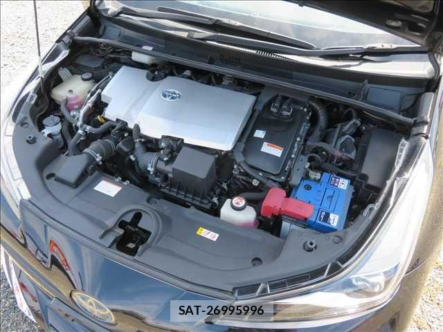Toyota PRIUS 2019-04 8563212-19