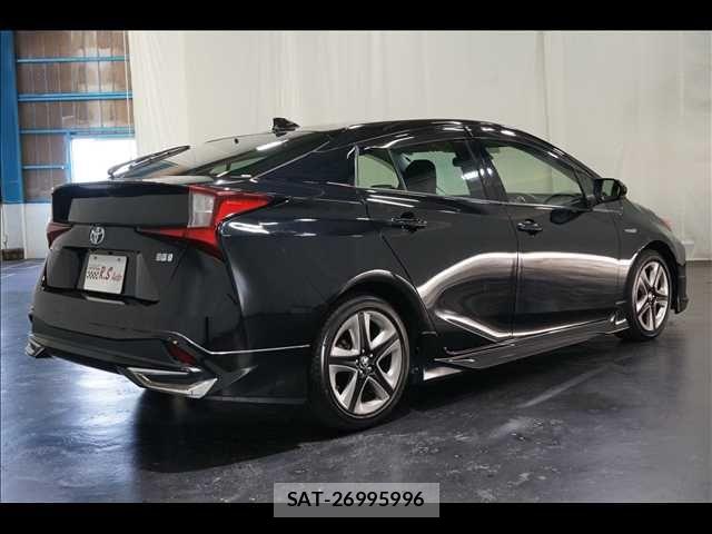 Toyota PRIUS 2019-04 8563212-8