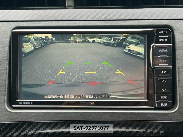 Toyota PRIUS 2013-08 8563241-4