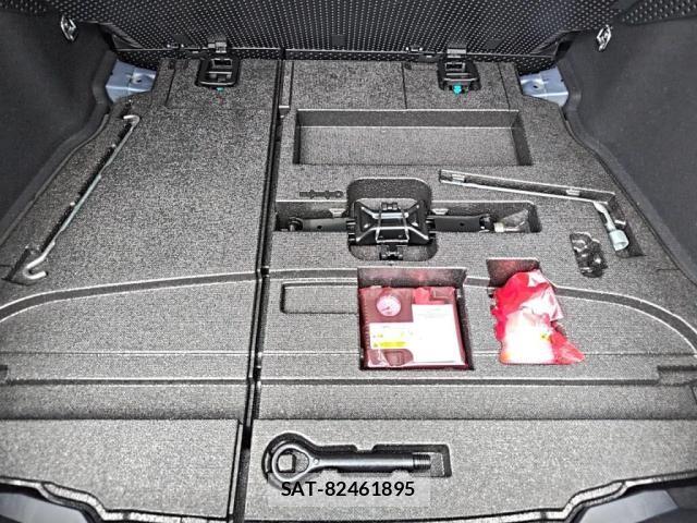 Toyota PRIUS 2016-06 8563224-29