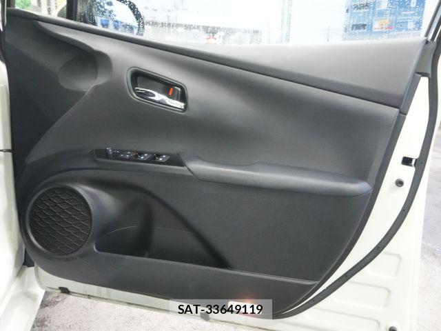 Toyota PRIUS 2016-06 8563226-22