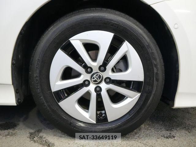 Toyota PRIUS 2016-06 8563226-29