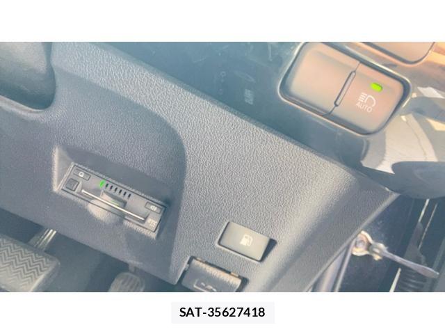 Toyota PRIUS 2018-02 8563230-11