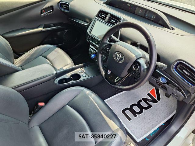 Toyota PRIUS 2020-01 8563217-10